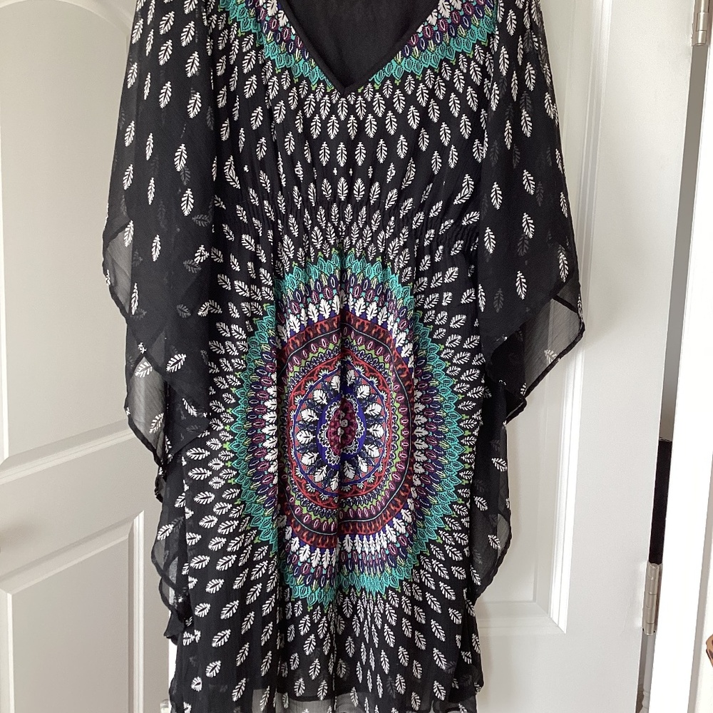 Boho vneck tunic with cinched waste and fun colorful medallion design